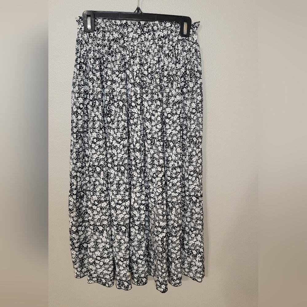 Floral skirt size M